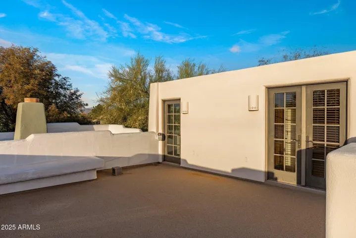 Roof top deck with elevator to furniture rated roof top deck
