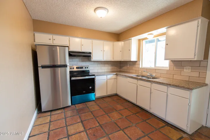1324 E Peoria  Avenue, Phoenix, AZ 85020