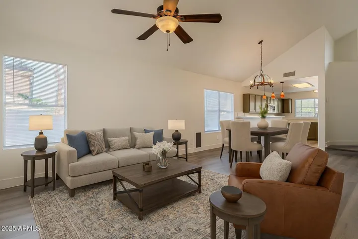 823 W BRADFORD  Drive, Gilbert, AZ 85233