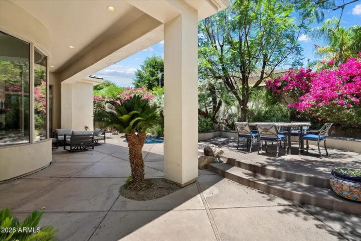Dining area outside for those great entertainment parties