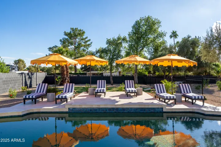 8001 E VOLTAIRE  Avenue, Scottsdale, AZ 85260