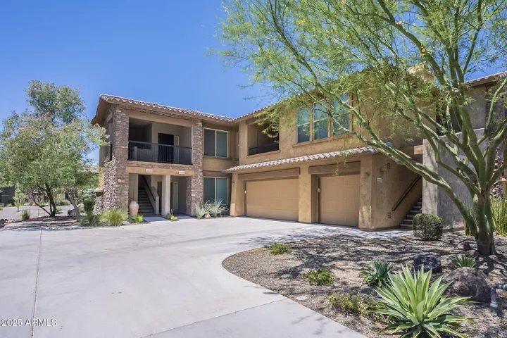 2425 W BRONCO BUTTE  Trail, Phoenix, AZ 85085