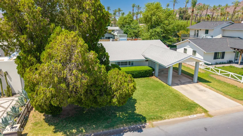 4140 E GLENROSA  Avenue, Phoenix, AZ 85018