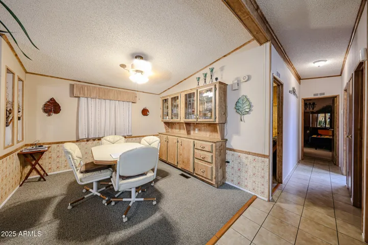 kitchen/dining area