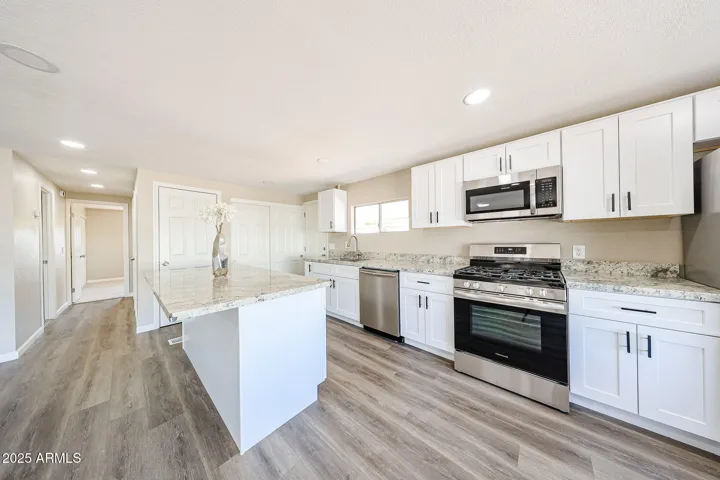 2650 W UNION HILLS  Drive, Phoenix, AZ 85027