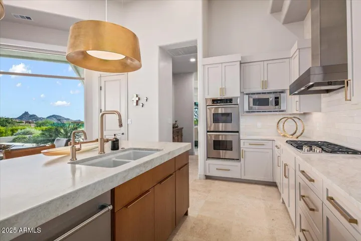 Additional kitchen details