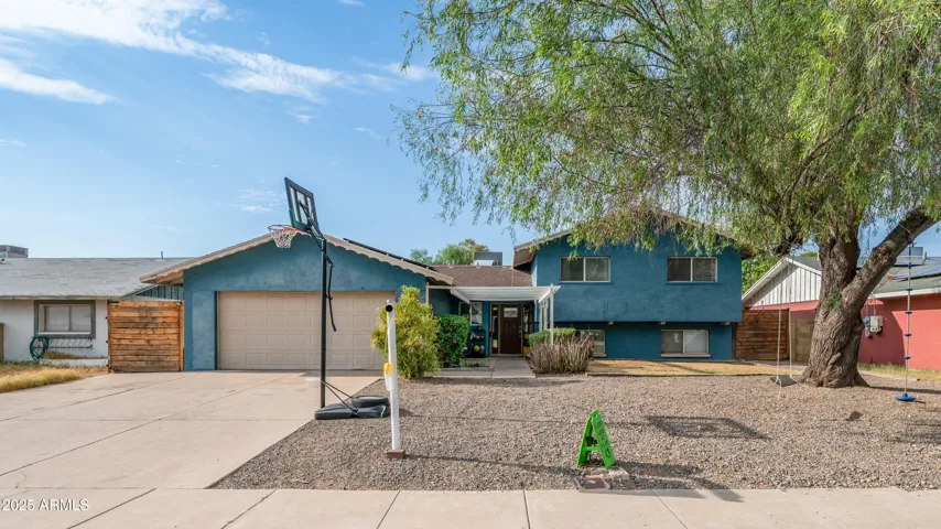 3842 W MAUNA LOA  Lane, Phoenix, AZ 85053