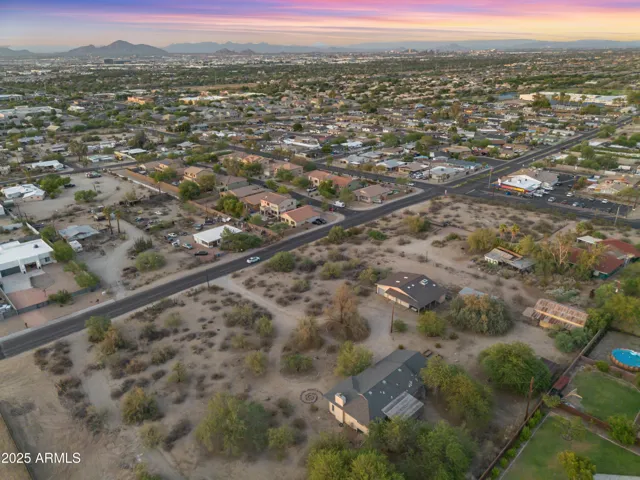 Nearby canal trails for hiking!