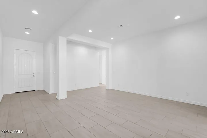7632 W Remuda Drive ~ Ready Now!