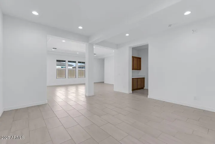 7632 W Remuda Drive ~ Ready Now!