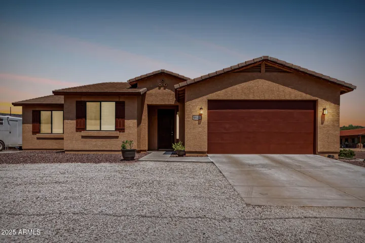 49115 N 1ST  Lane, New River, AZ 85087