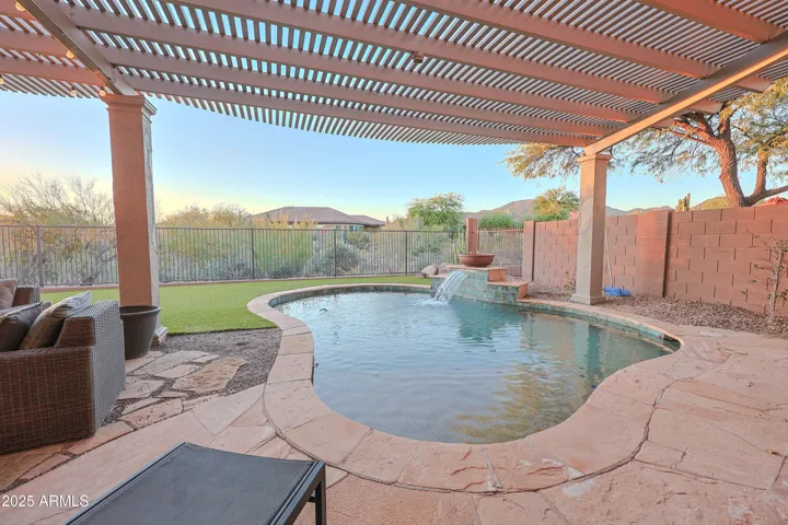 Pergola, Pool and Patio!