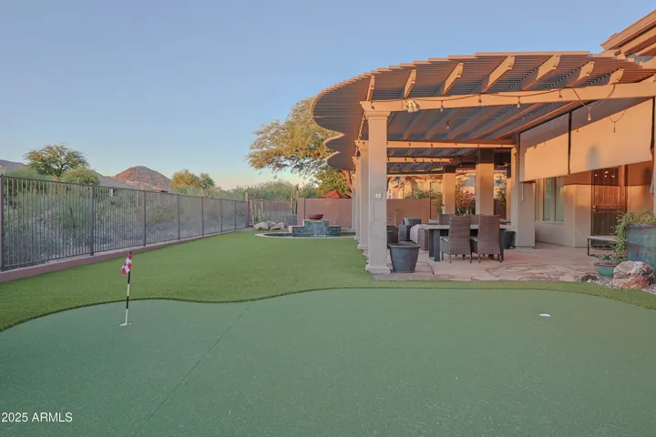 Putting Green & Mountain Views!