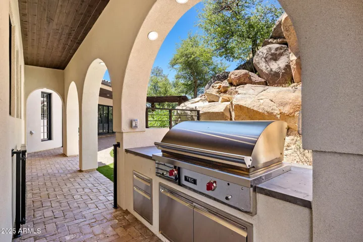 Back Patio off Kitchen, Gas Grill