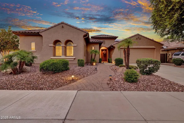 11948 W JESSIE  Lane, Sun City, AZ 85373