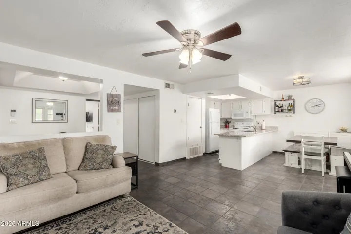 18811 N 19TH  Avenue, Phoenix, AZ 85027