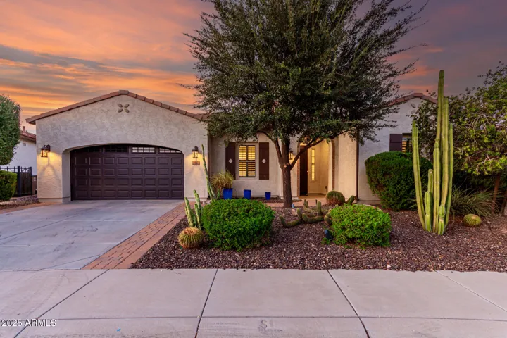 882 E LADDOOS  Avenue, Queen Creek, AZ 85140
