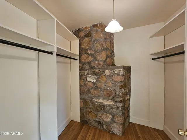 Master Walk In Closet