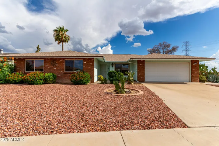11049 W CRESTBROOK  Drive, Sun City, AZ 85351