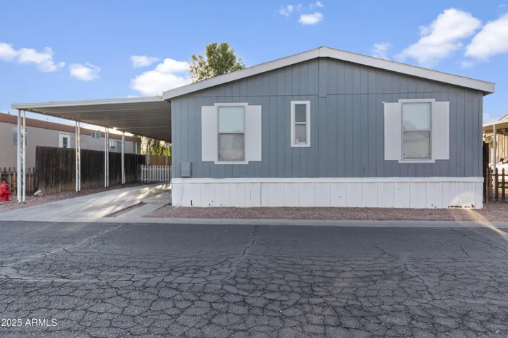 8427 W GLENDALE  Avenue, Glendale, AZ 85305