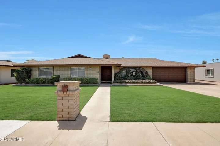 4333 W ECHO  Lane, Glendale, AZ 85302