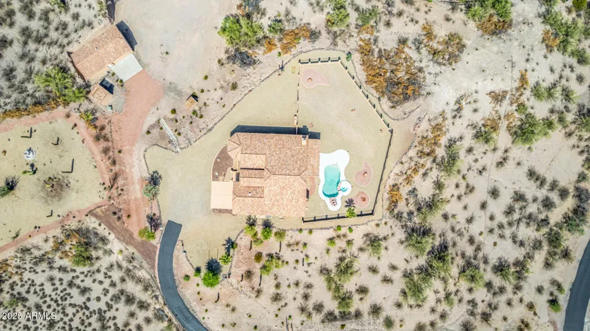 House & back yard fenced with stucco block & wrought iron NEW PAINT
