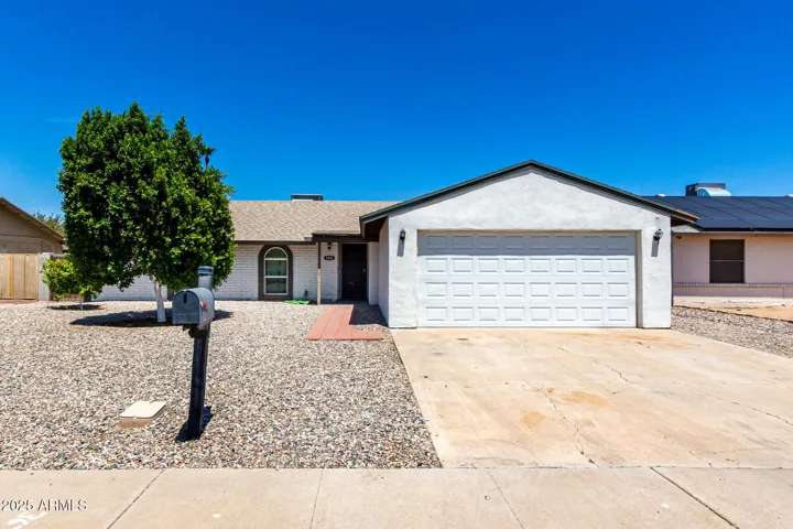5610 W SUNNYSLOPE  Lane, Glendale, AZ 85302