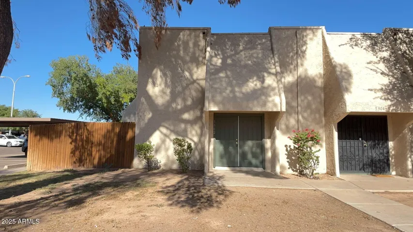5902 W GOLDEN  Lane, Glendale, AZ 85302