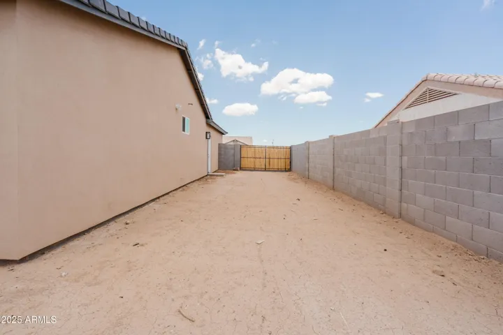 RV Gate