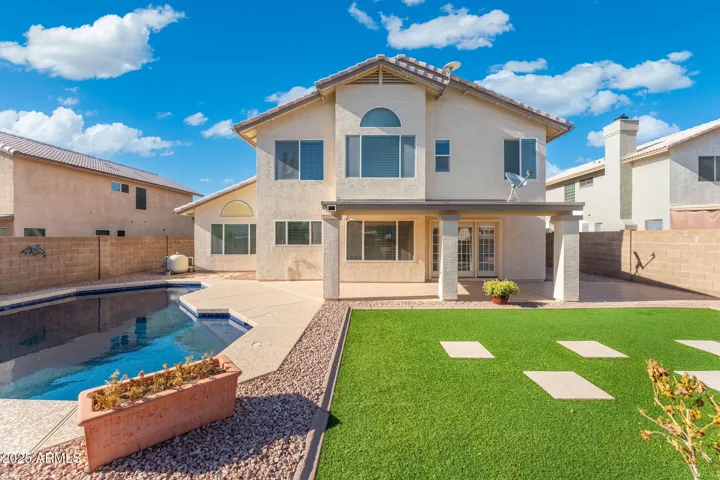 5611 W BLACKHAWK  Drive, Glendale, AZ 85308