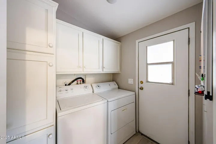Washer and dryer stay with unit