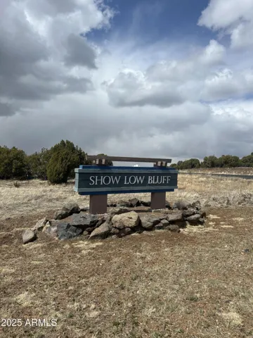 Show Low Bluff Entrance