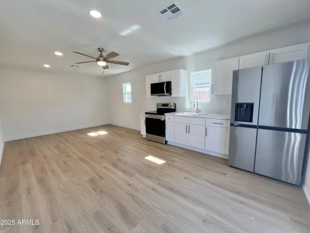 Detached Guest House : Living Room