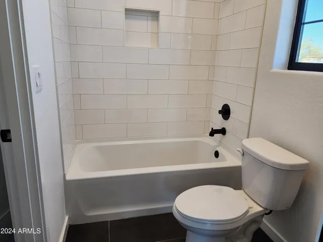 PICTURES ARE OF A PREVIOUSLY BUILT 3025 PLAN AND MAY SHOW UPGRADES OR ITEMS NOT INCLUDED IN THIS SPEC HOME