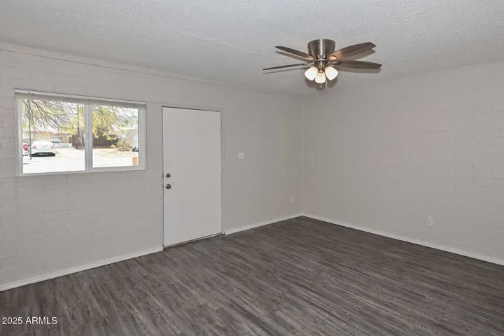 730 E SIESTA  Drive, Phoenix, AZ 85042