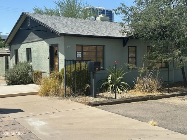 215 E LEXINGTON  Avenue, Phoenix, AZ 85012