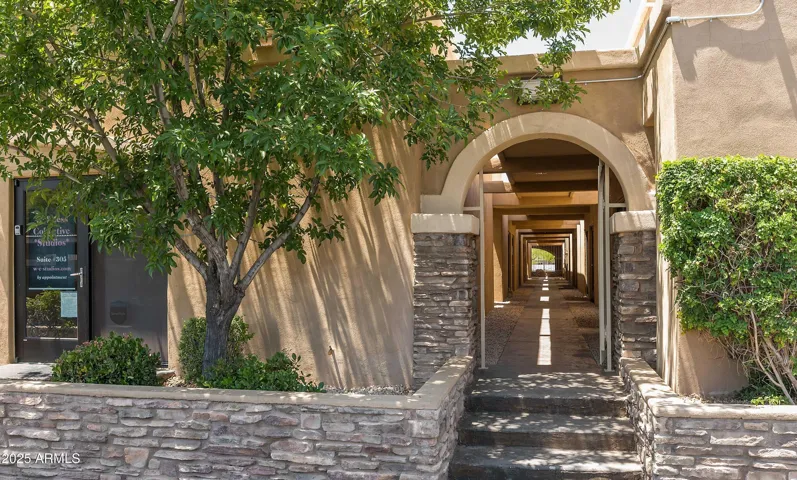 8821 N 7TH  Street, Phoenix, AZ 85020