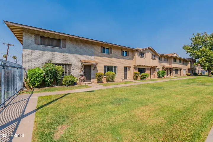 6757 N 44TH  Avenue, Glendale, AZ 85301