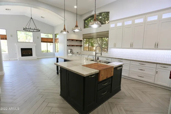 1084 W ENFIELD  Place, Chandler, AZ 85286