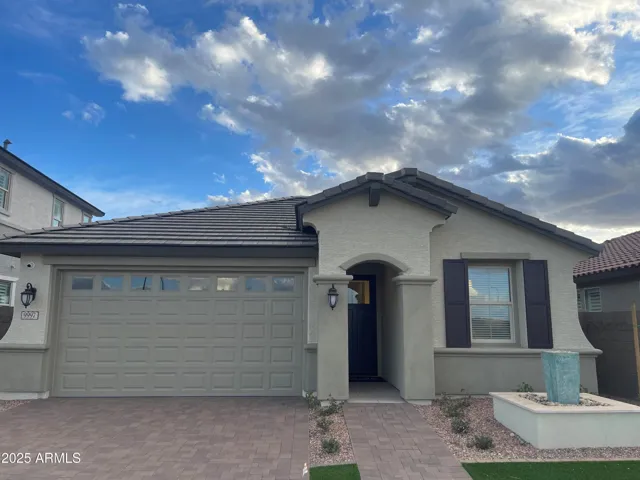 9976 W CHEERY LYNN  Road, Avondale, AZ 85392