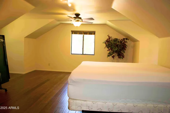 ADU loft bedroom3