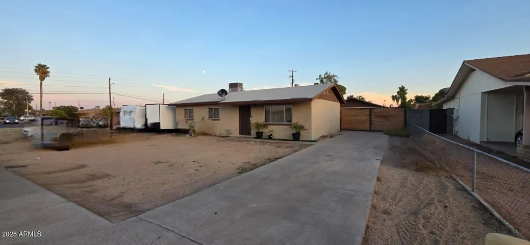 4303 W VISTA  Avenue, Glendale, AZ 85301