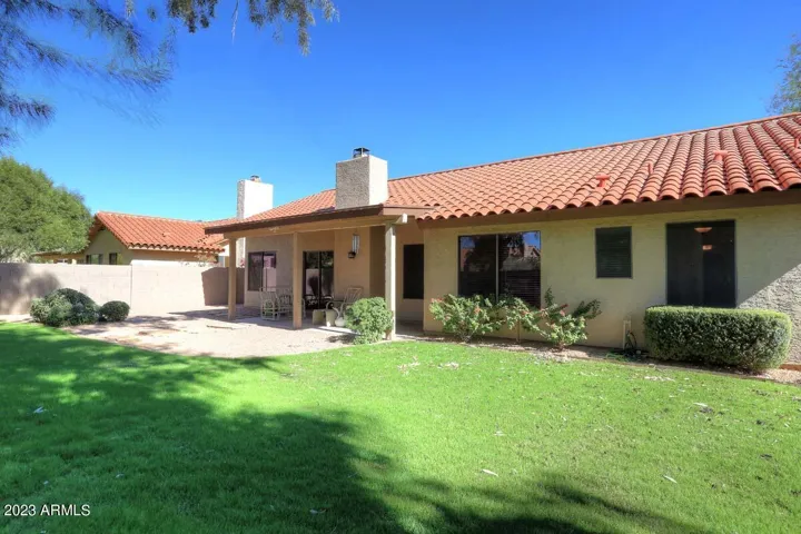 Lots of elbow room and privacy to enjoy.
