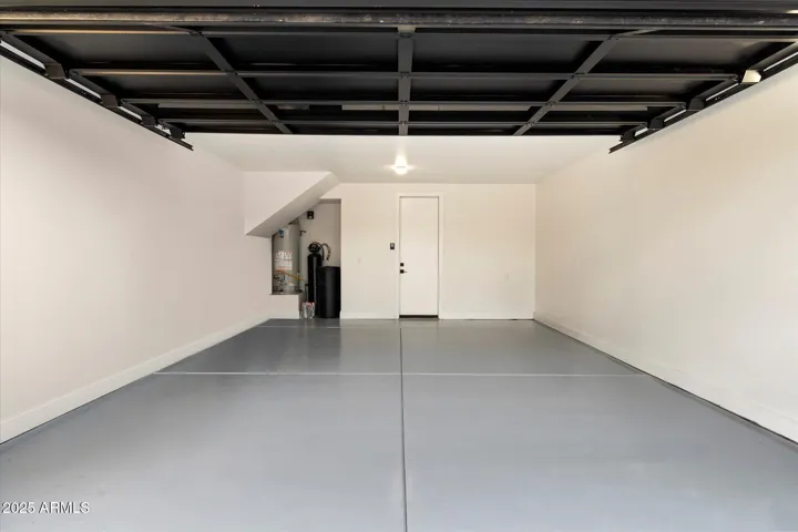 2 CAR GARAGE