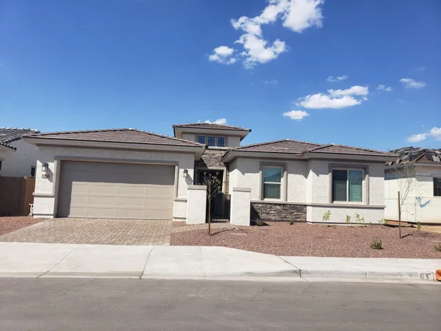 8552 W MIDWAY  Avenue, Glendale, AZ 85305