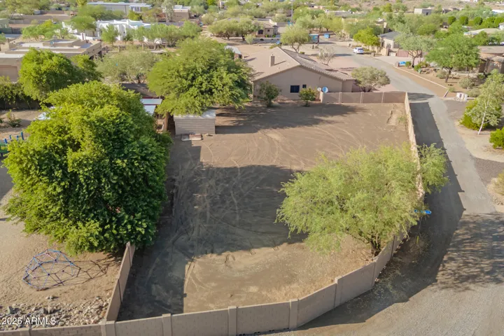 SOUTH SIDE OF THE PROPERTY