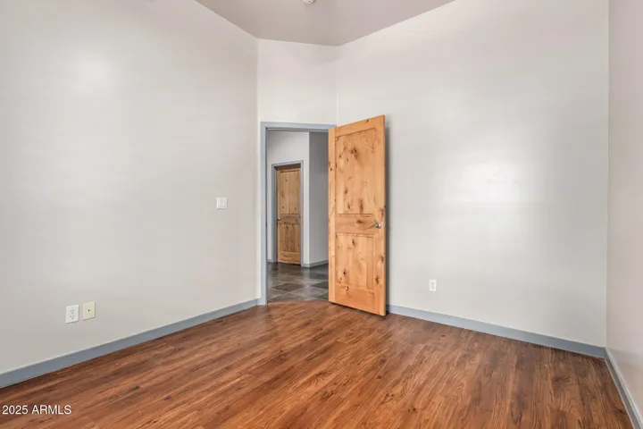 BEDROOM #5