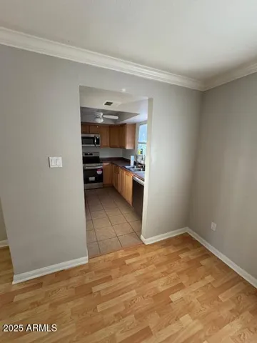 entry to kitchen