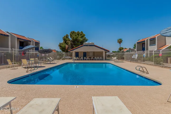 5424 W LAURIE  Lane, Glendale, AZ 85302
