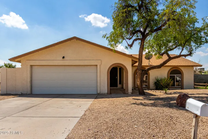 4001 W LIBBY  Street, Glendale, AZ 85308